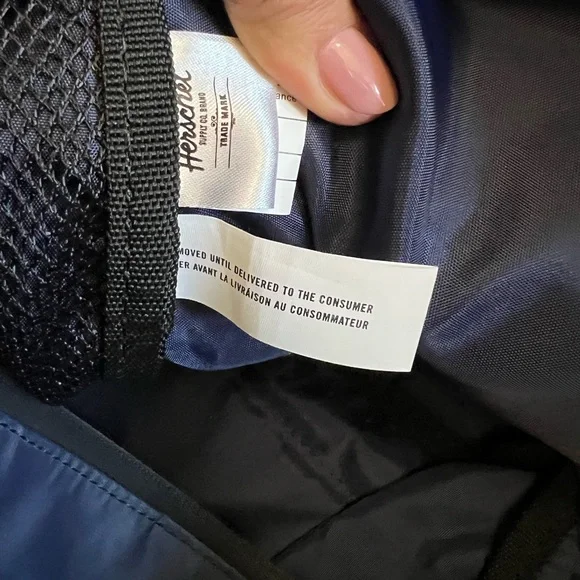 Herschel Supply Co. Novel Duffel Studio Navy Blue EUC - Picture 12 of 12